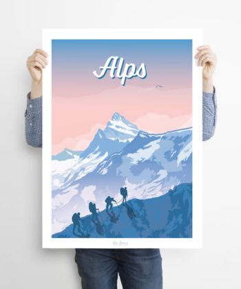 Homme tenant une affiche sur les Alpes avec des randonneurs