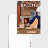 Carte postale d'un homme et un enfant mangeant de la raclette